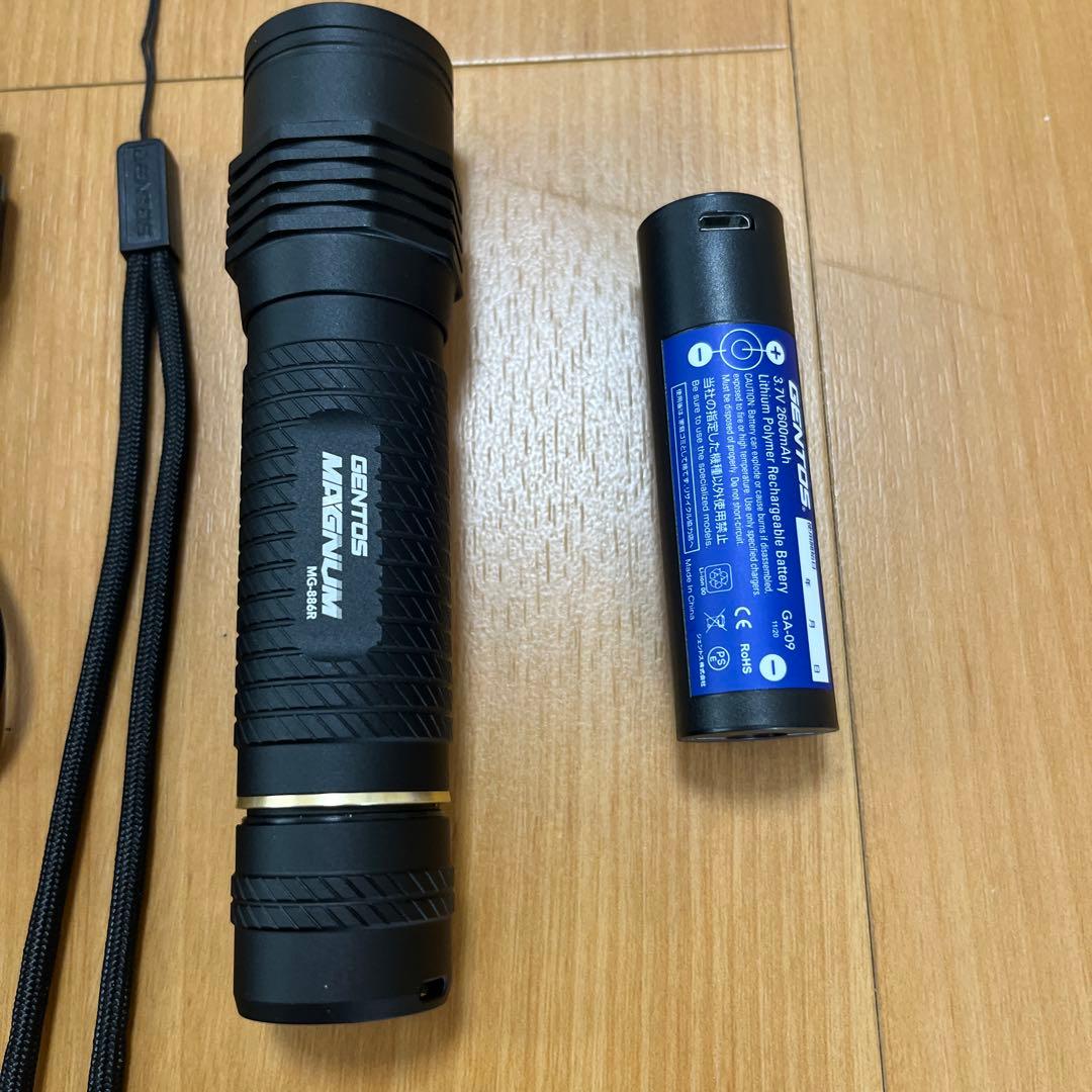 新品未使用品GENTOS MG-886R LED懐中電灯USB充電式 450lm