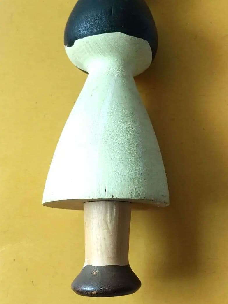 「皇太子妃美智子さまこけし人形」と「皇室読本」（講談倶楽部昭和34年2月号付録）