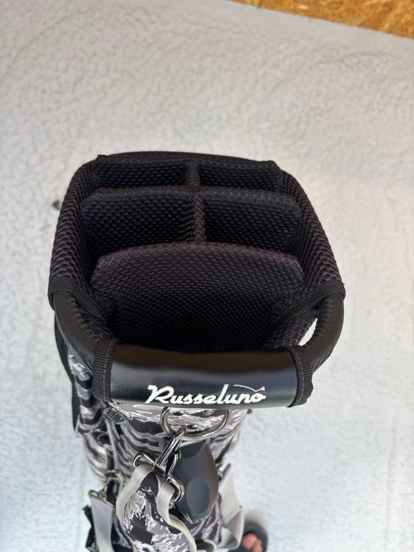 Russelluno スタンド付きゴルフバッグ