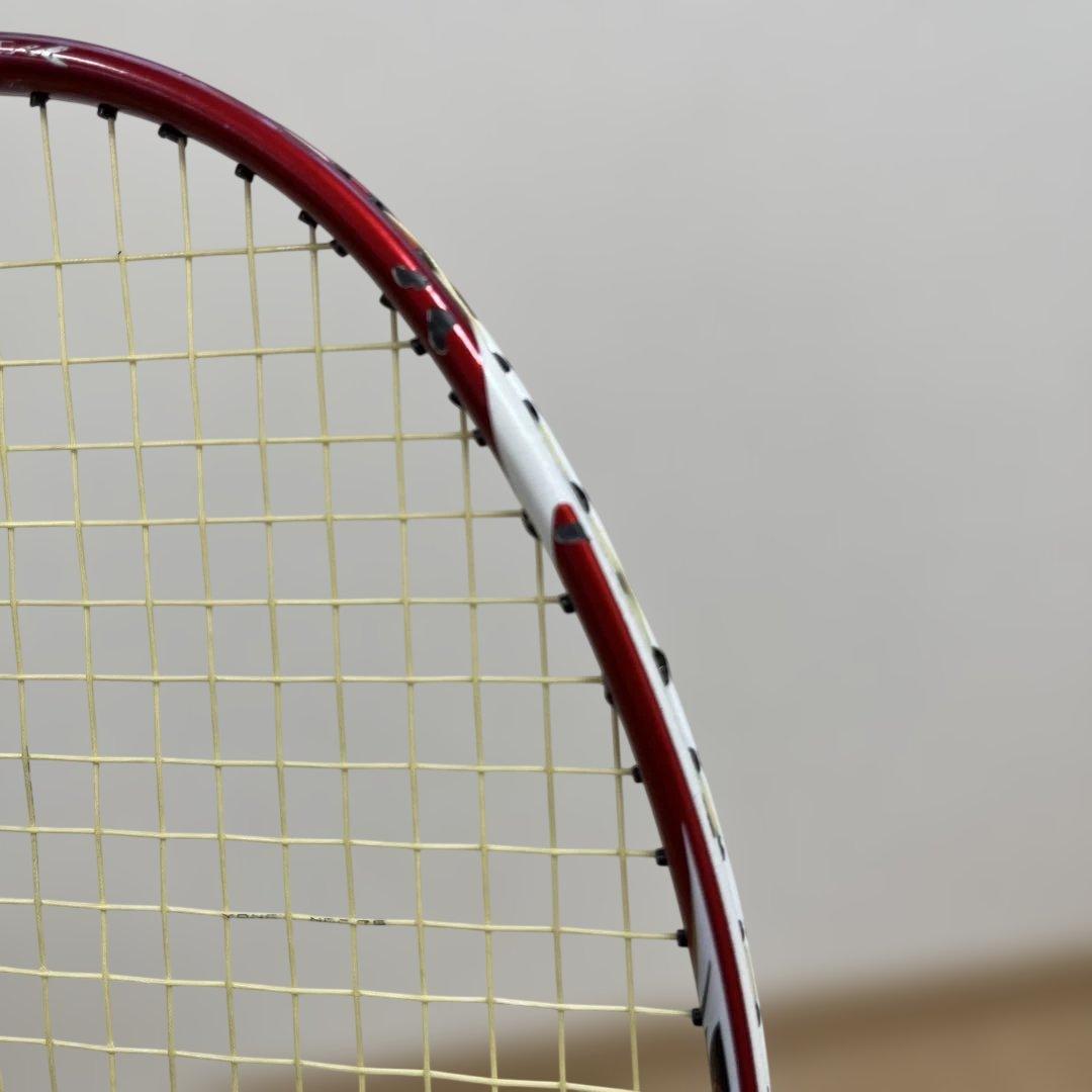 【廃盤】ARC SABER 10 バドミントンラケット レッド 3UG5