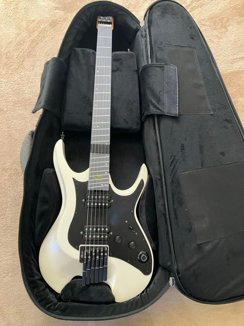 Mooer GTRS W800（Pearl White） ヘッドレスギター