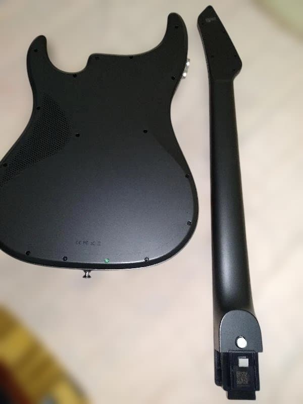 スマートギターAearo Band Guitar