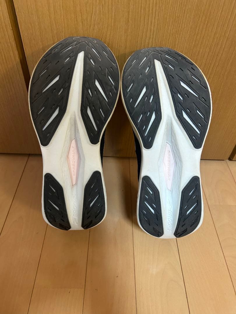 BROOKS ハイペリオンマックス2 、27.5cm