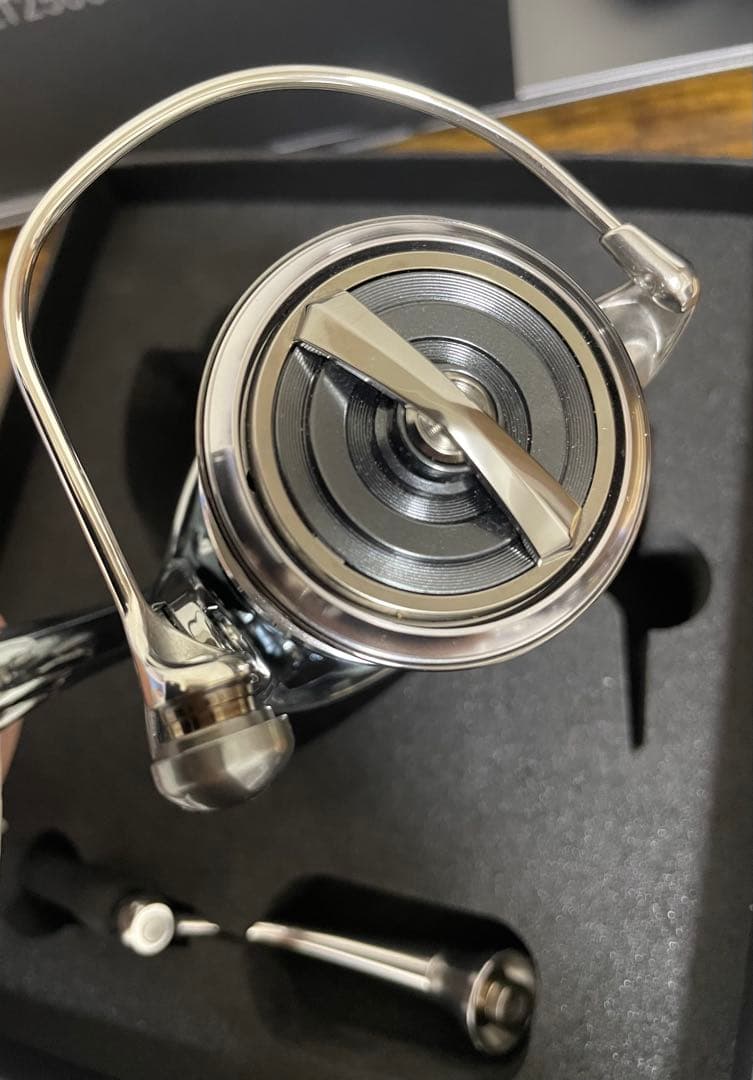 ダイワ 22 イグジスト　LT2500S-XH