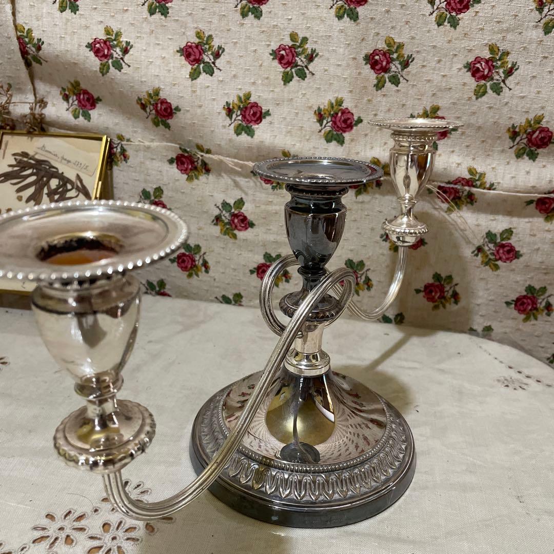 529イギリス買い付けクラシック 3灯式キャンドルホルダー.シルバープレート