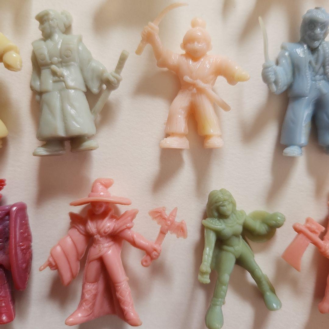 ネクロスの要塞　フィギュア　食玩