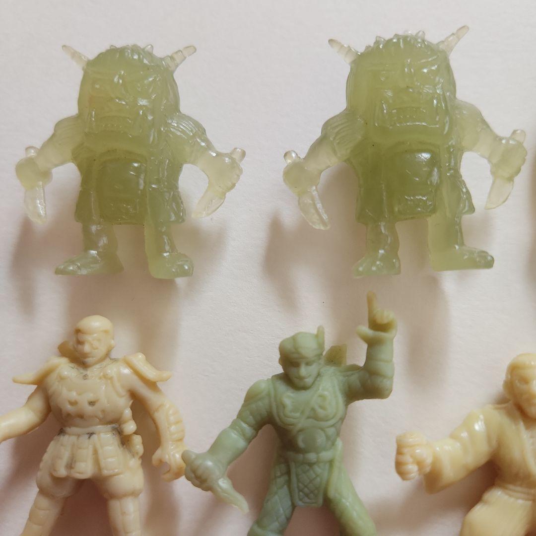 ネクロスの要塞　フィギュア　食玩