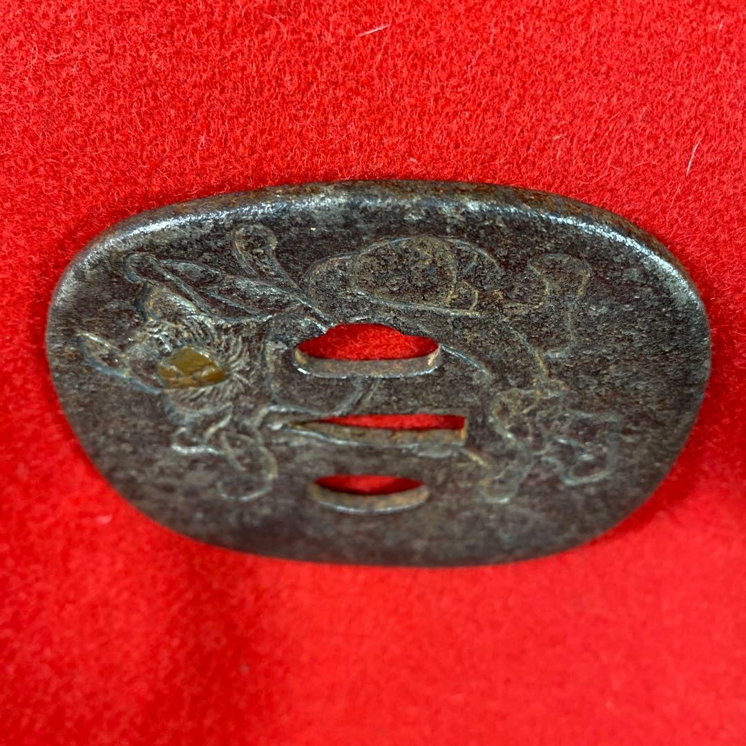 B–6 日本刀の鍔（つば）　武具　装飾品　アンティーク　美術品　工芸品　刀装具