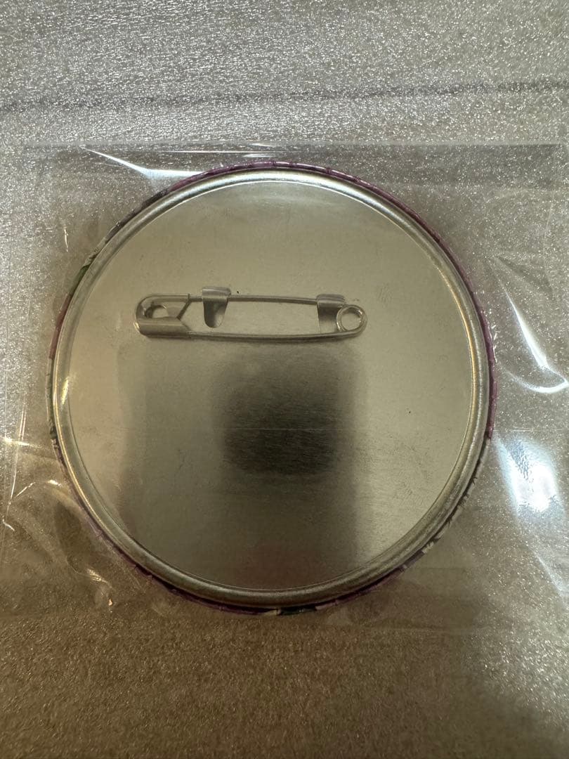 【ジョジョの奇妙な冒険】岸辺露伴 缶バッチ 4部 荒木飛呂彦原画展 ジョジョ展