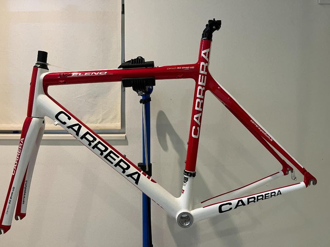【美品】　CARRERA VELENO カレラ カーボンフレーム