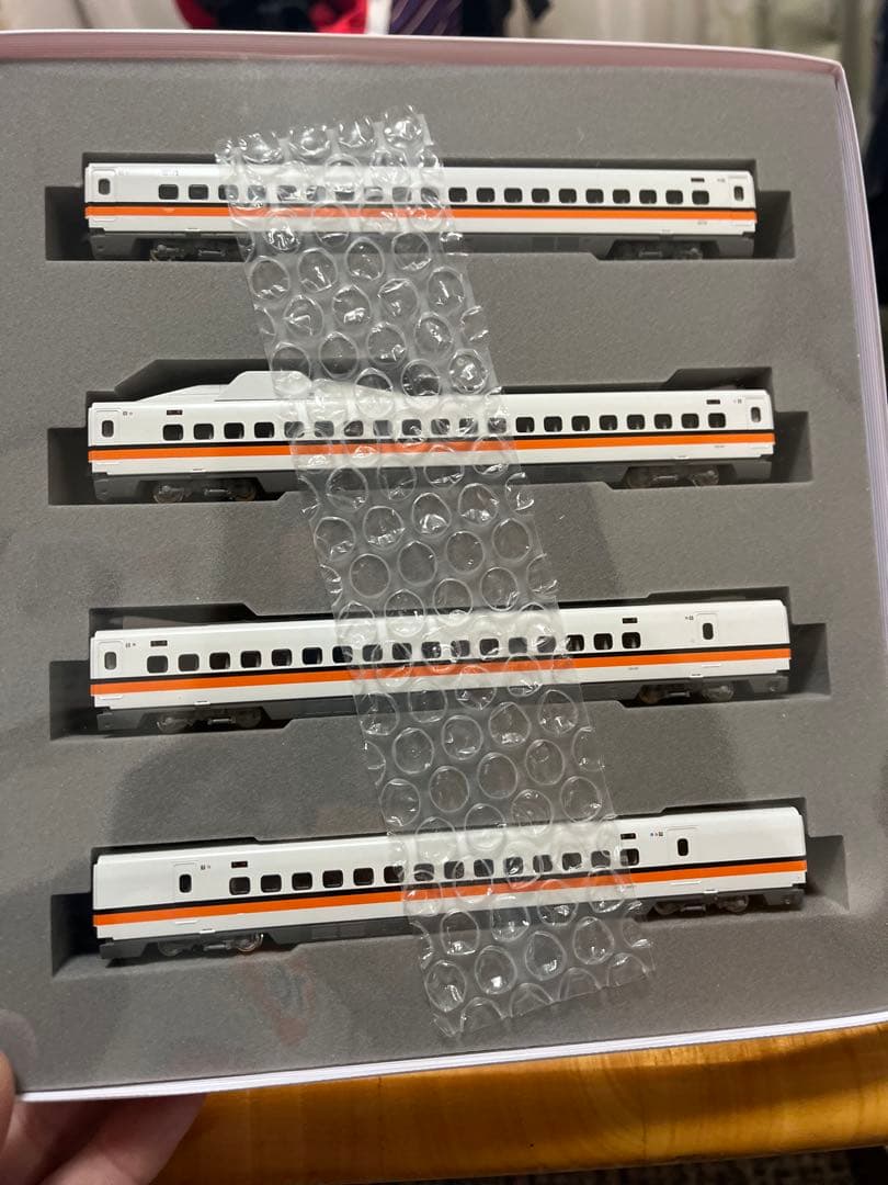 台湾高鉄 700T Nゲージ12両セット（開業記念現地仕様パッケージ）