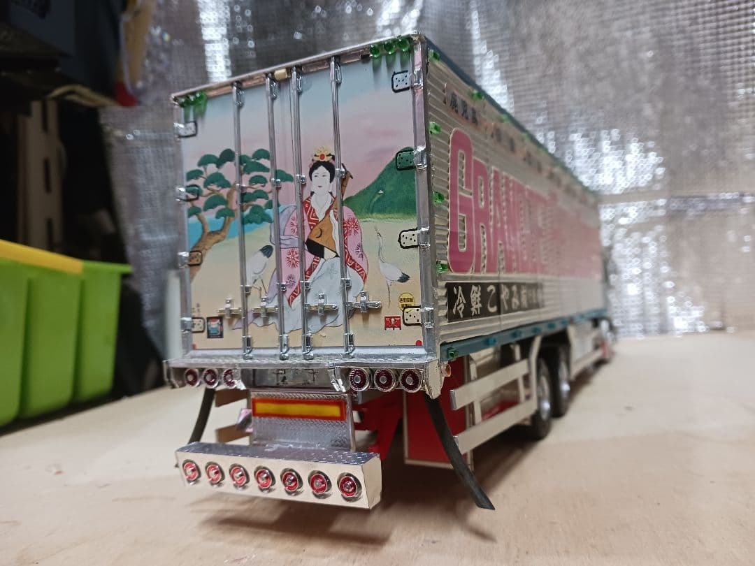 1/32デコトラ、トラックプラモデル完成品、みやこ鮮冷
