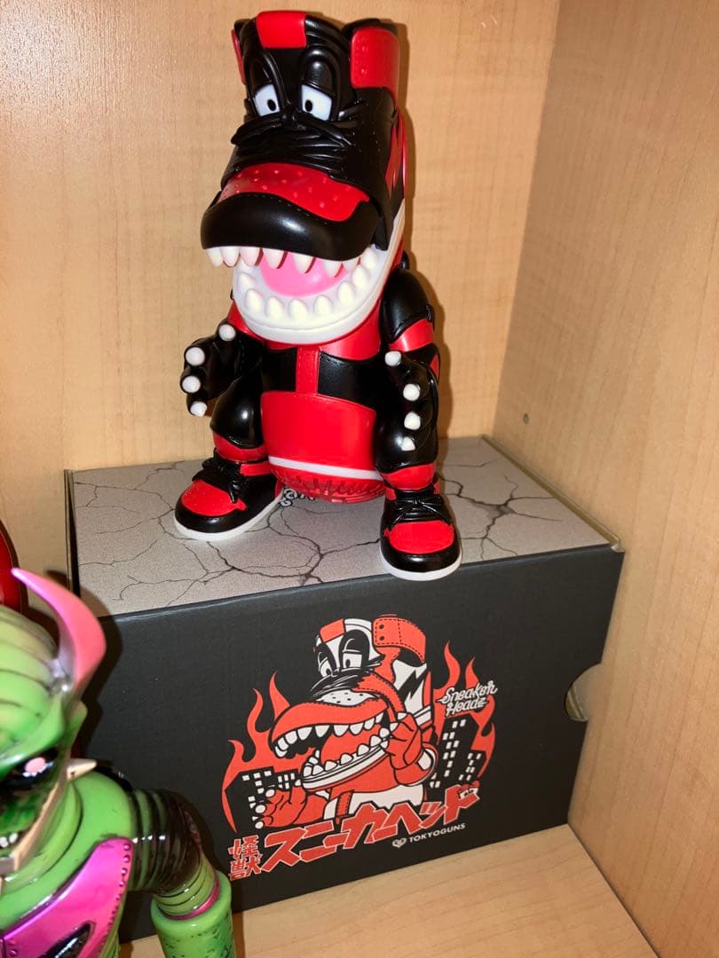 TOKYOGUNS　怪獣スニーカーヘッド　激レアブレッドカラー16.5センチ