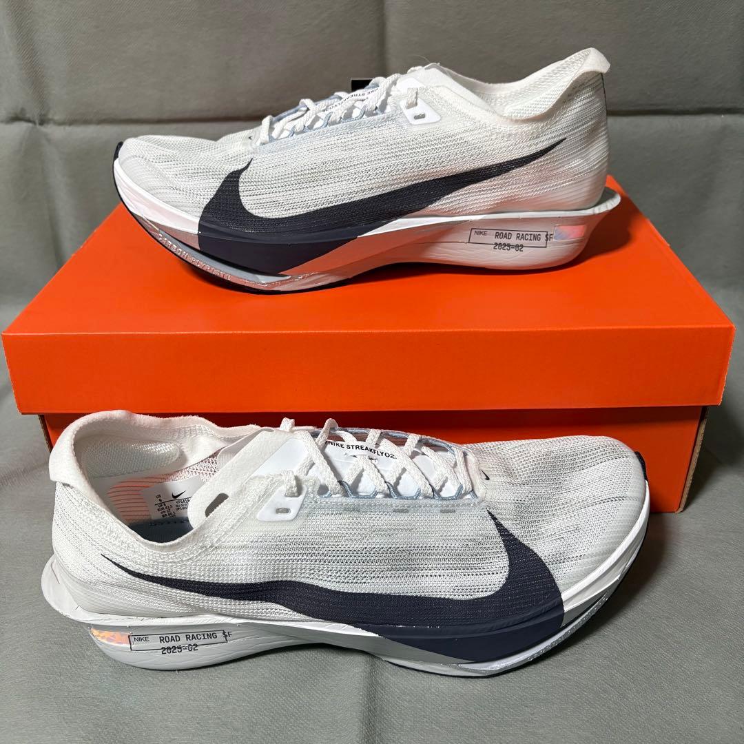ナイキ　ストリークフライ2 ホワイト　ブラック　白　黒　ランシュー　27.0