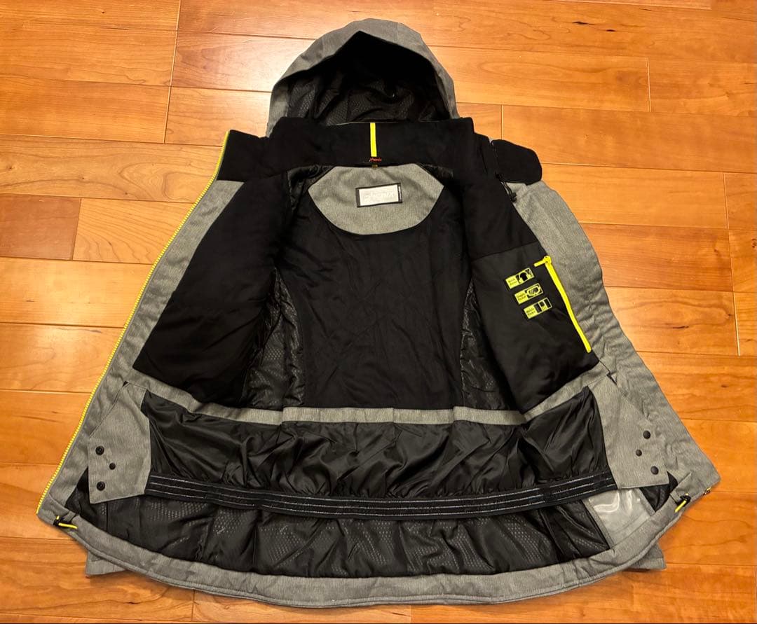 美品　phoenix　フェニックス　スキーウェア　スノボウェア　上下　グレー　M