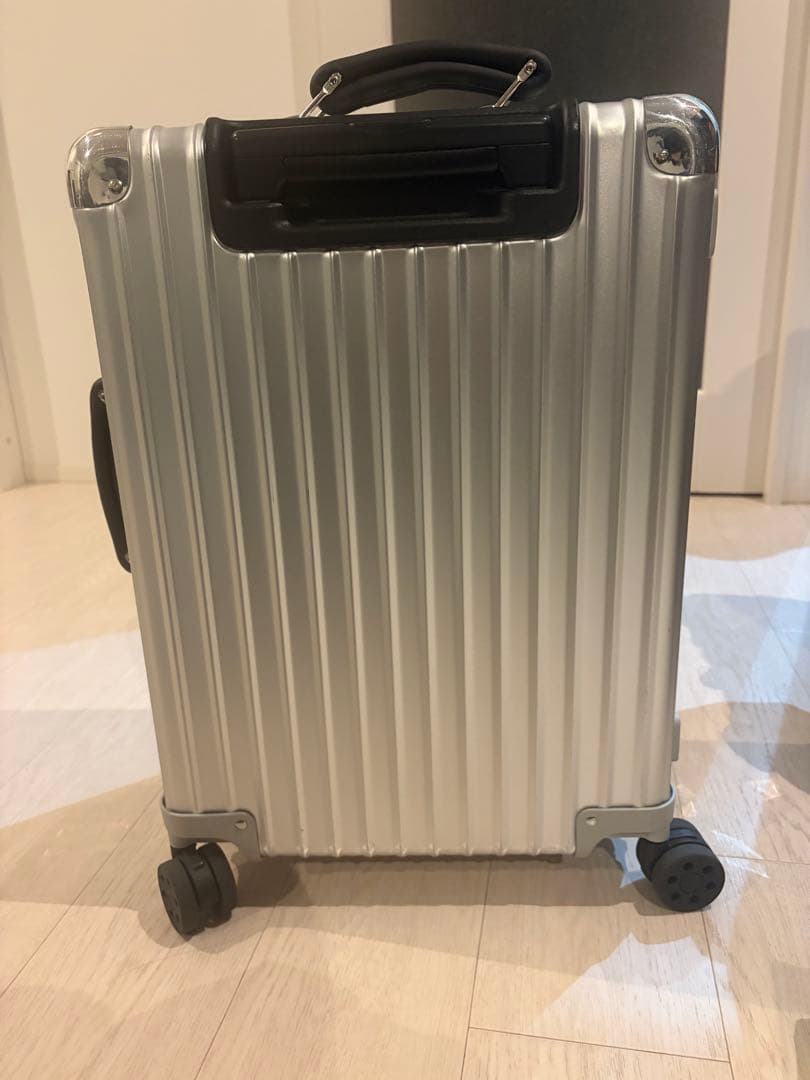 rimowa スーツケース　機内持ち込み可能