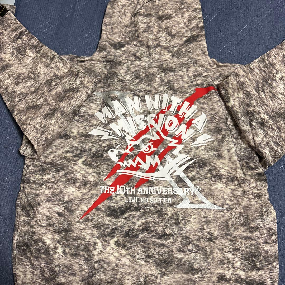 マンウィズアミッションお毛並みパーカー