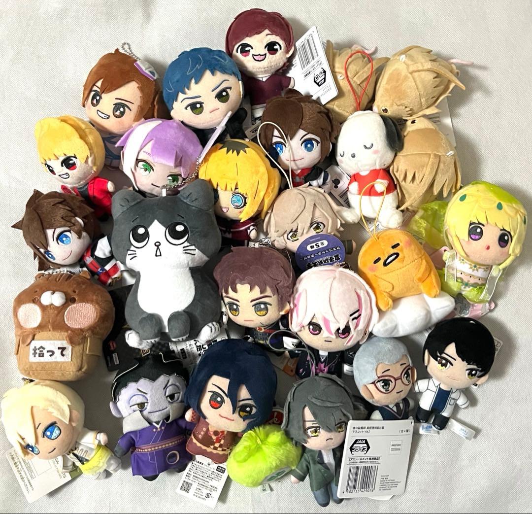 ノンジャンル ぬいぐるみ アクスタ 缶バッジ 等 まとめ売り 81点 ⑼