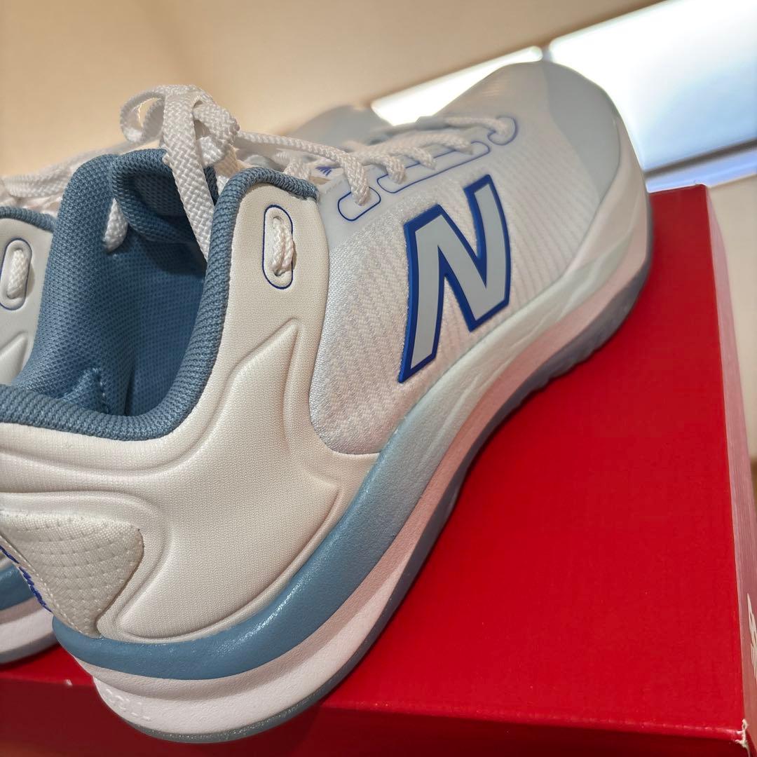 バレーボールシューズ