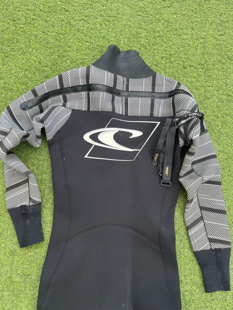 O'NEILL オニールウェットスーツドライスーツXLツールズ手首、首ベルト付き