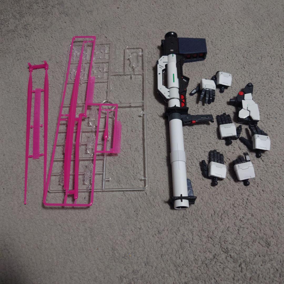 PG UNLEASHED 1/60 νガンダム　完成品　LED 組込み済