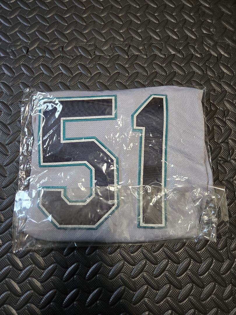 イチロー　オーセンティック　マジェスティック　USサイズ40(M)