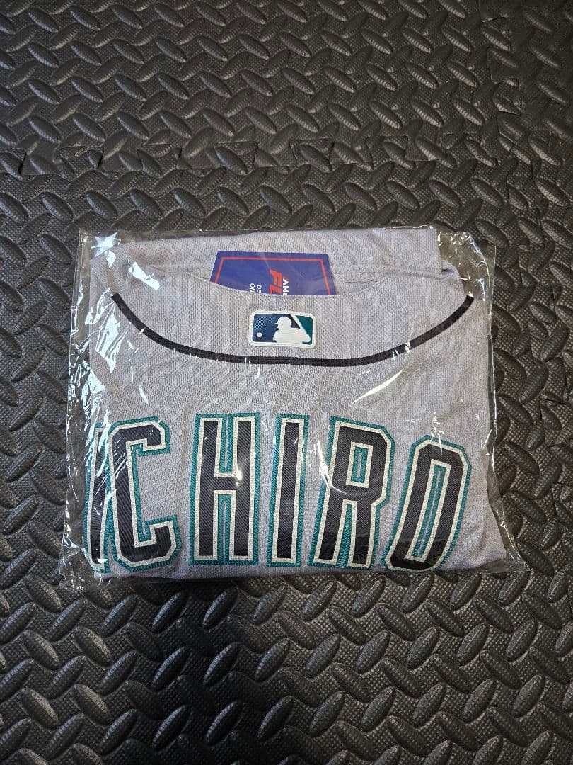 イチロー　オーセンティック　マジェスティック　USサイズ40(M)