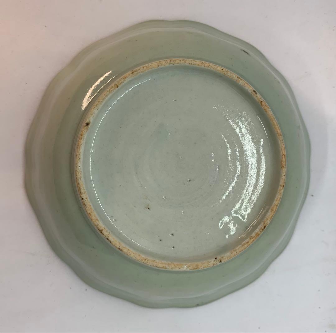 古伊万里焼の青磁色絵　山水栗文　輪花鉢