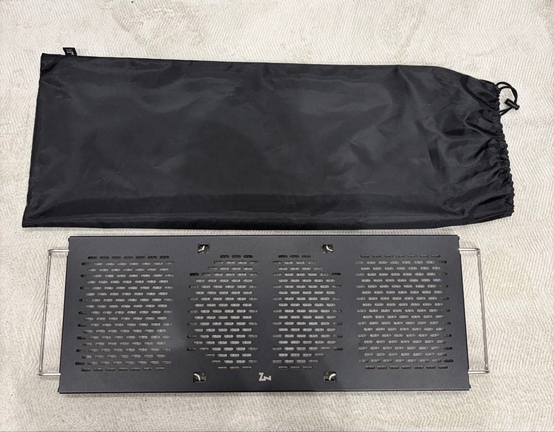 ゼインアーツ　トードテーブル