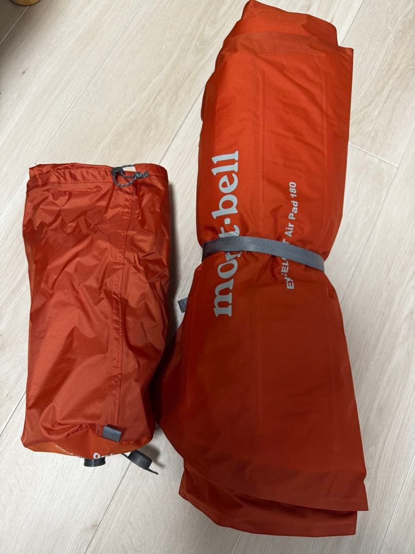 アウトドア寝具 mont-bell Alpine