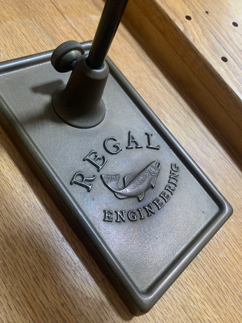 M*様 ORVIS オービス タイイング テーブル、リーガル バイス　フライフィ