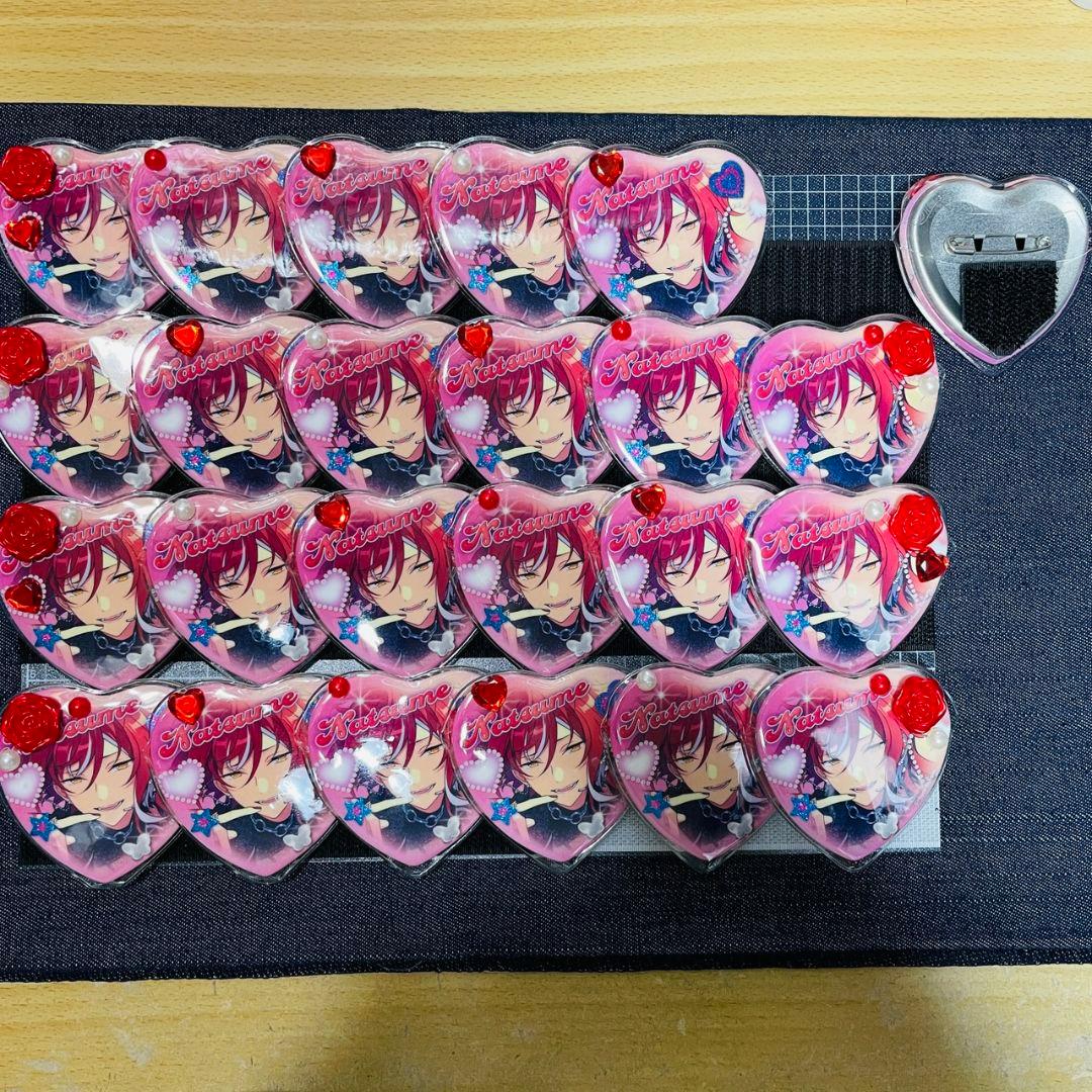 あんスタ　逆先夏目 ハート缶バッジ24個＋缶バッジ2個セット