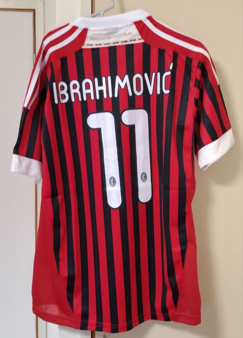 ACミラン イブラヒモビッチ選手　ユニフォーム