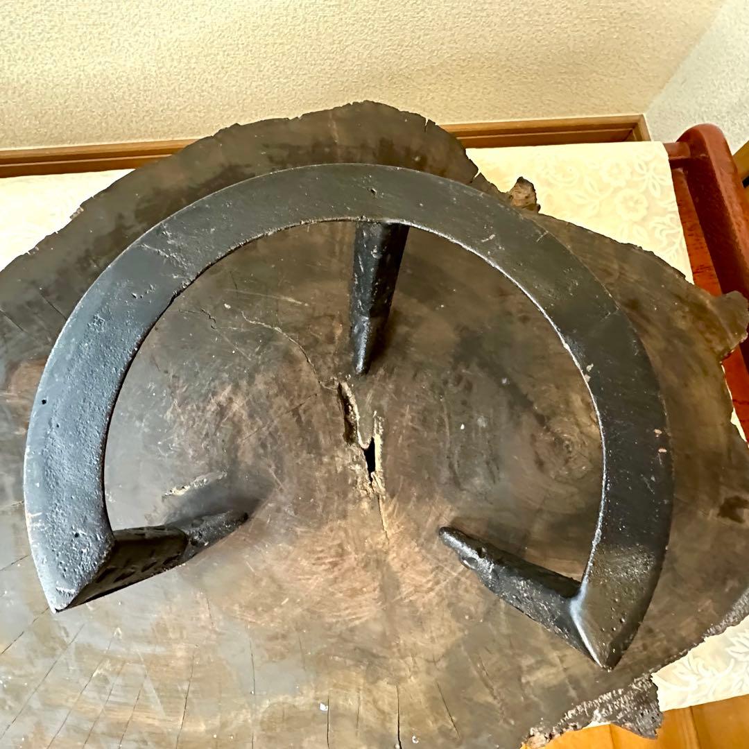 ♦︎未使用品♦︎ 虫喰い 五徳　三つ足　鉄鋳物　茶道具　風炉用