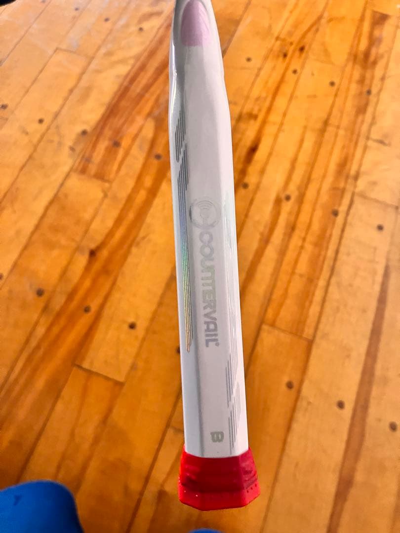 【値下げ可】Wilson Fierce バドミントンラケット、ホワイト