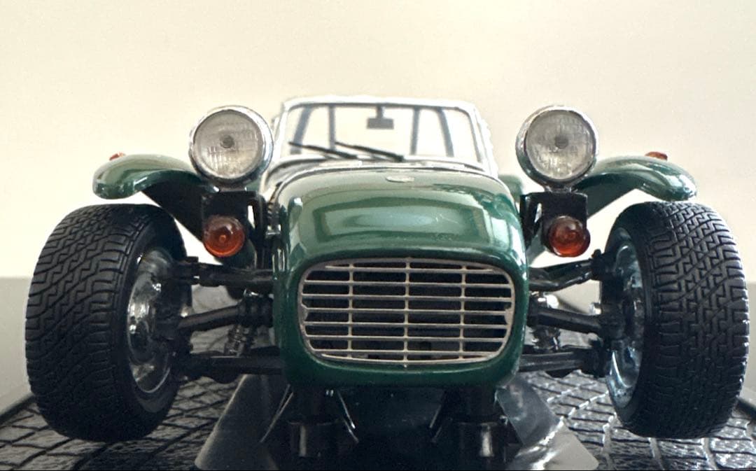 ケーターハムスーパーセブン 1/18 京商