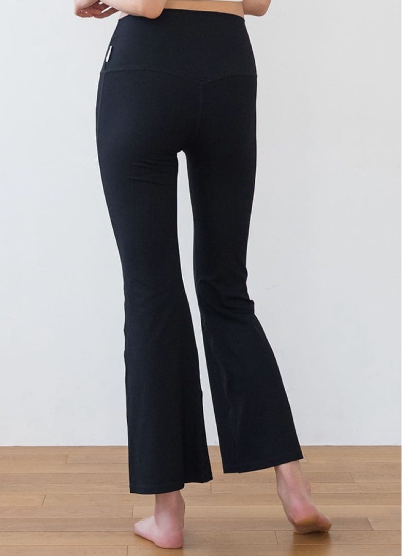 新品タグ付き◆SUKALAスカーラ◆ベーシックリブフレアパンツ◆Sサイズ