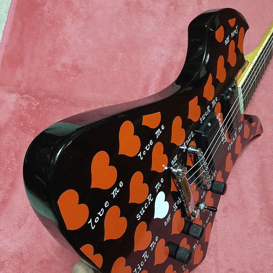 【良・美品】ブラックハート・hideモデル。モッキンバードエレキギター。