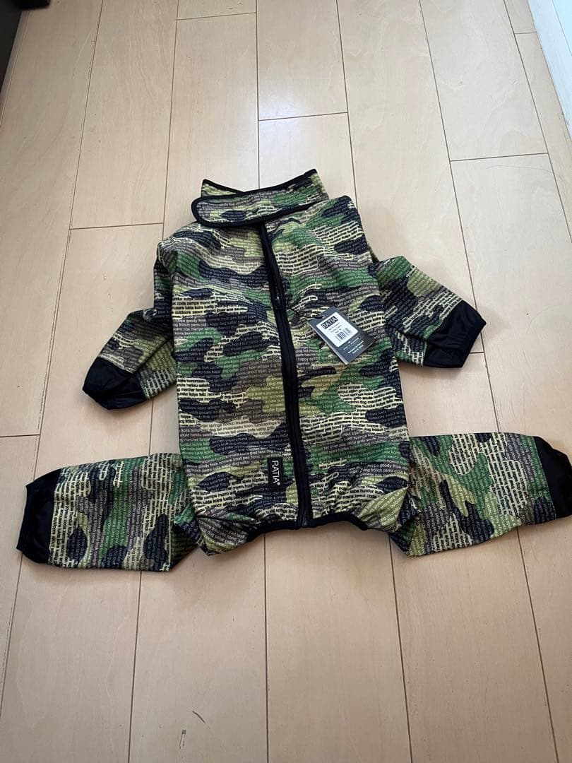 ラティア　大型犬用　オーバーオール　4L レインコート　ウィンドブレーカー