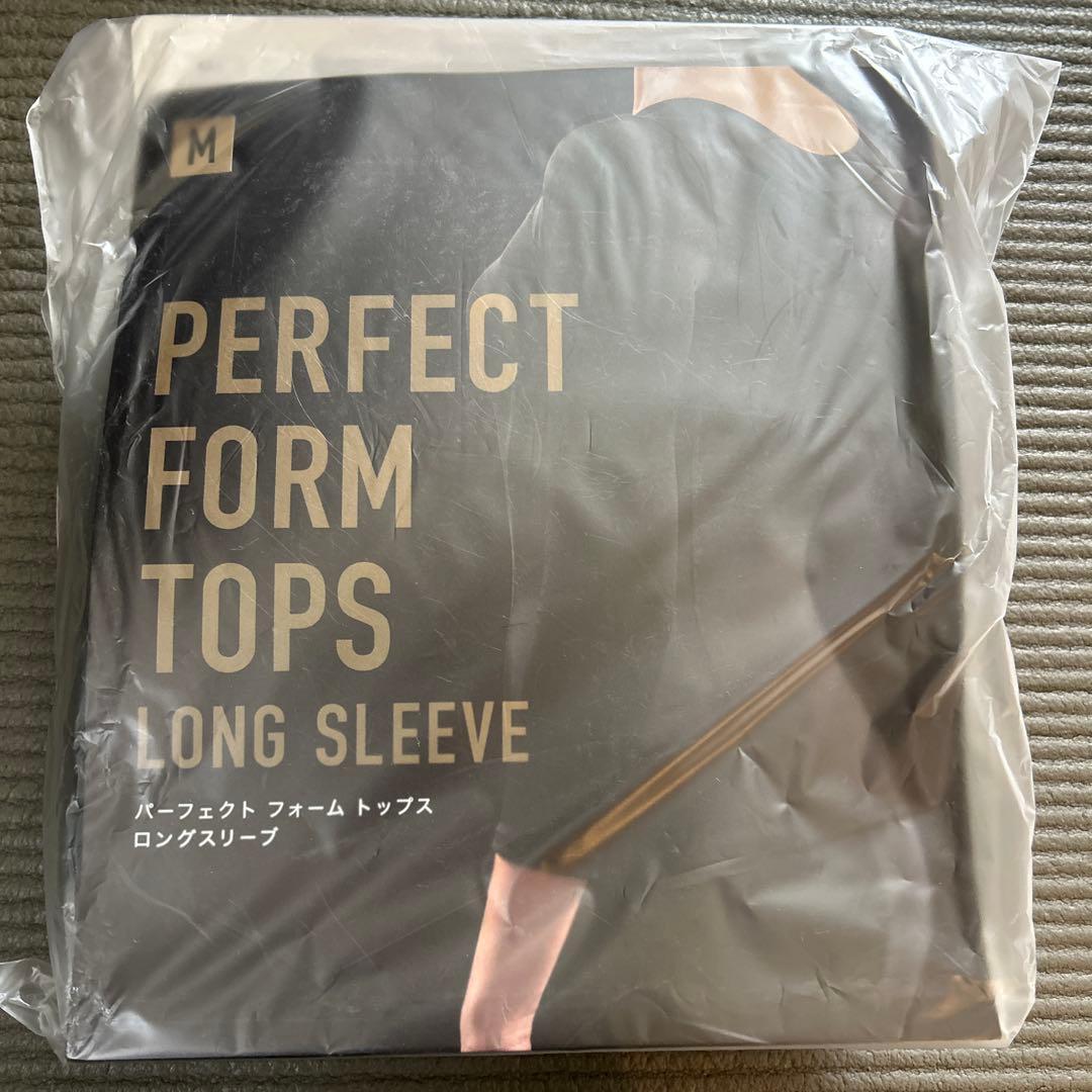 ✴︎新品未使用✴︎お買い得セット！パーフェクトフォームトップス 長袖M レギンスL