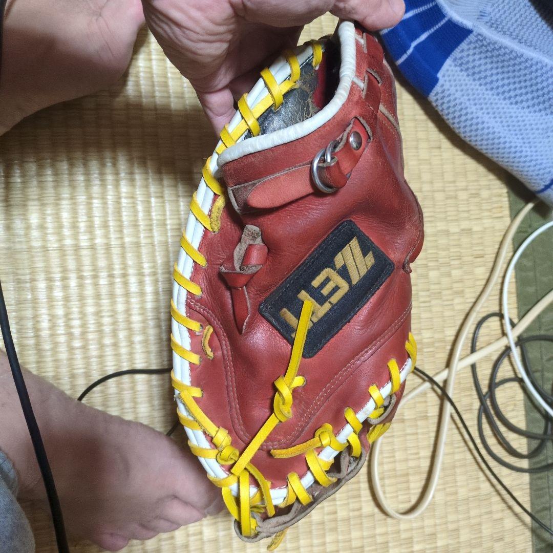 レザー製硬式グローブ PCパターン 修理してあります。 白ふちをなおしました。