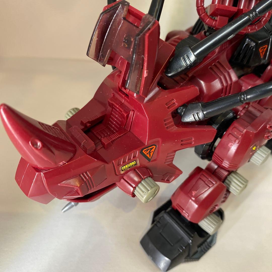 メカ生体ゾイド レッドホーン サーベルタイガー