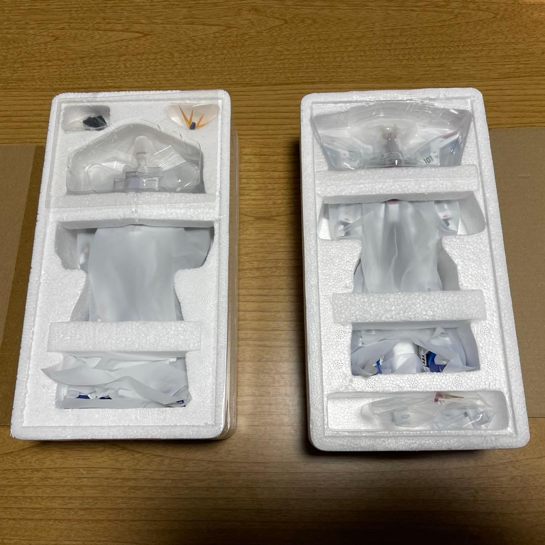 超合金福岡νガンダムRXー93ff、超合金フリーダムガンダムZGMF-X10A