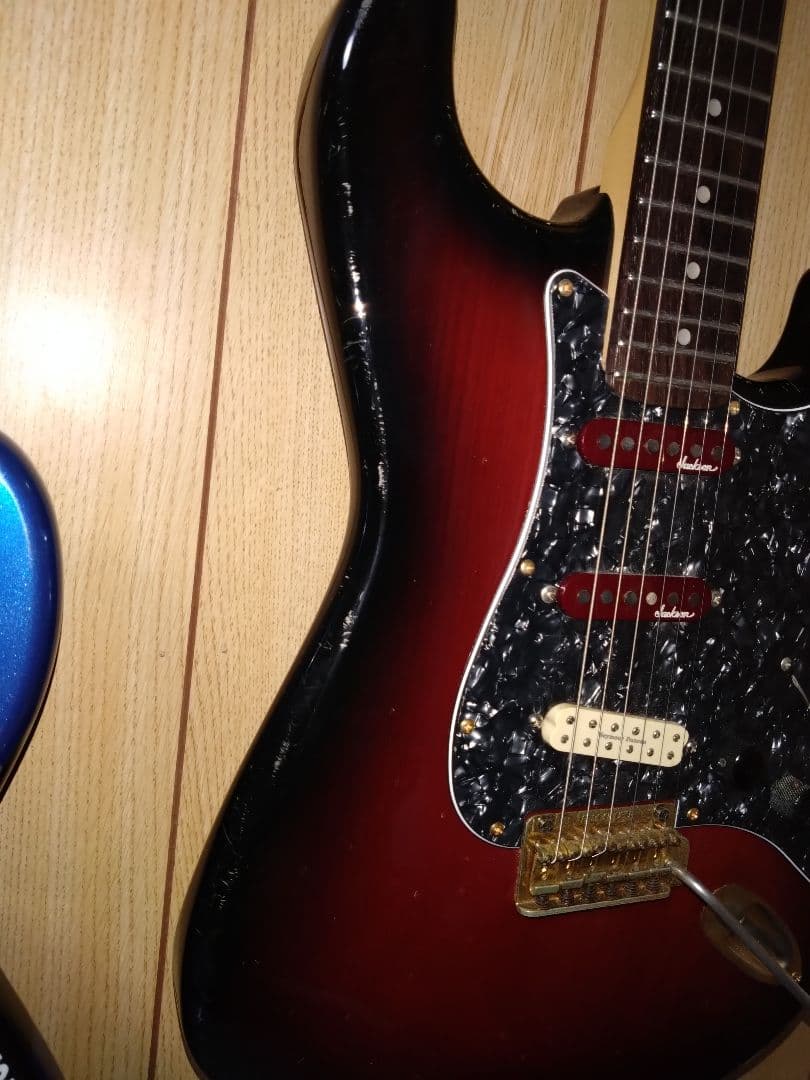 コンボーネント、カスタムギター