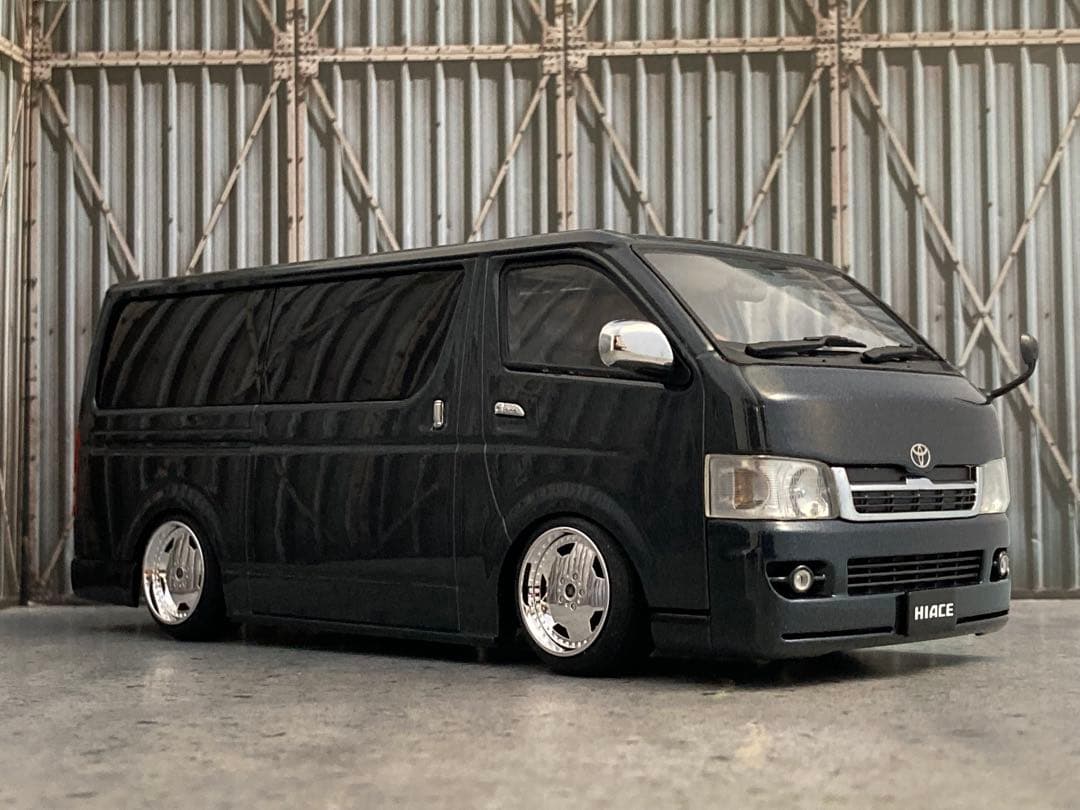 1/24 トヨタ ハイエース（カスタム品）