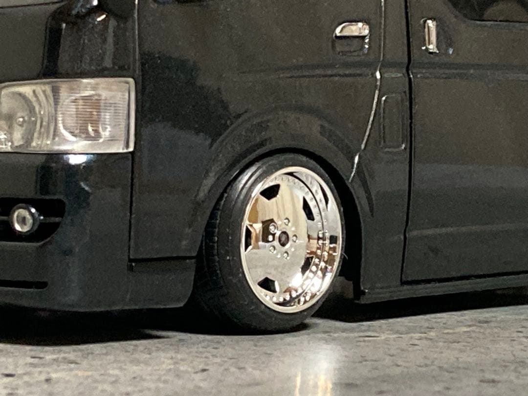 1/24 トヨタ ハイエース（カスタム品）