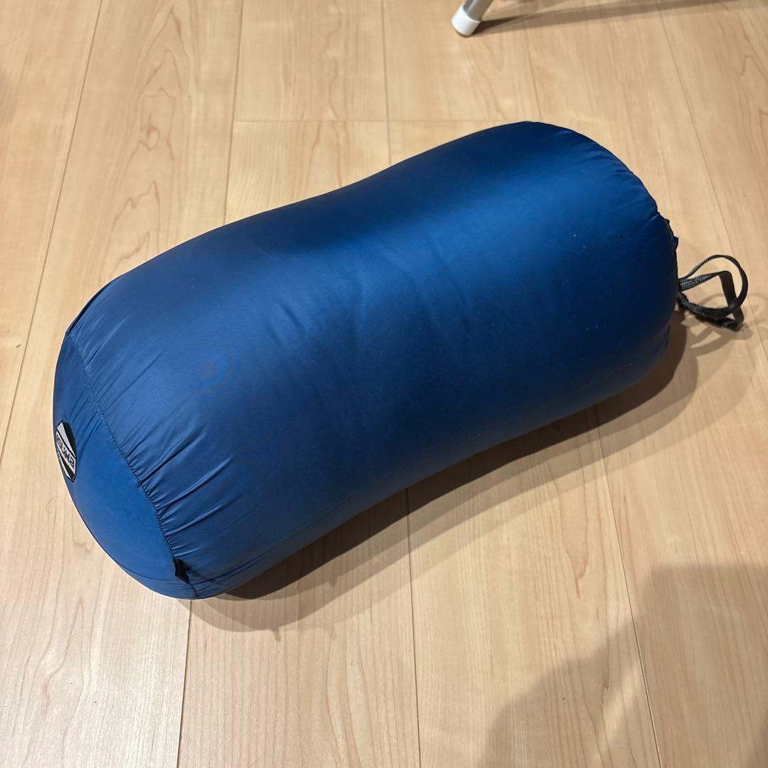 イスカ　ニルギリ EX 寝袋 青