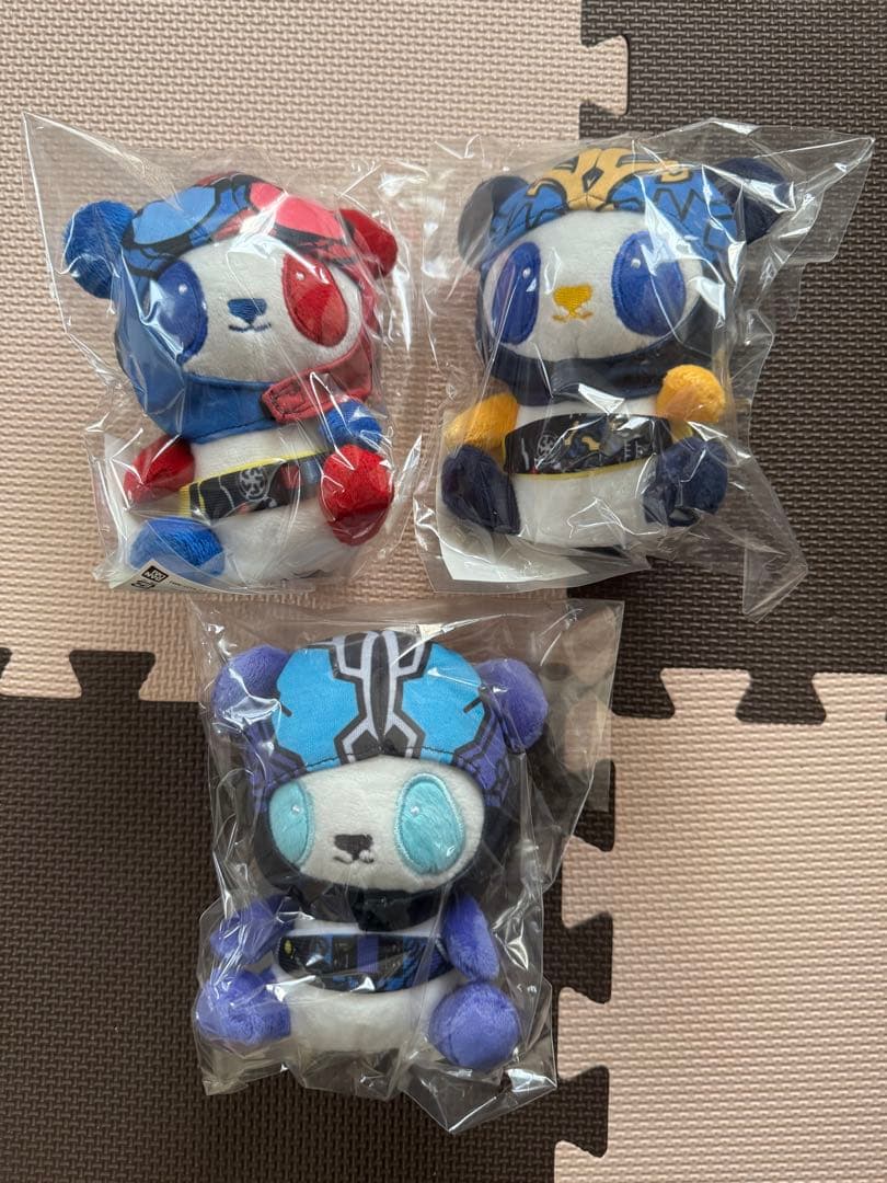 仮面ライダービルド　仮面パンダー　マスコットチャーム　ビルド　クローズ　ローグ