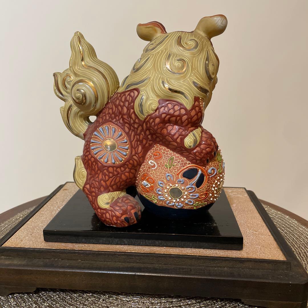 陶器製 獅子の像 ガラスケース入り