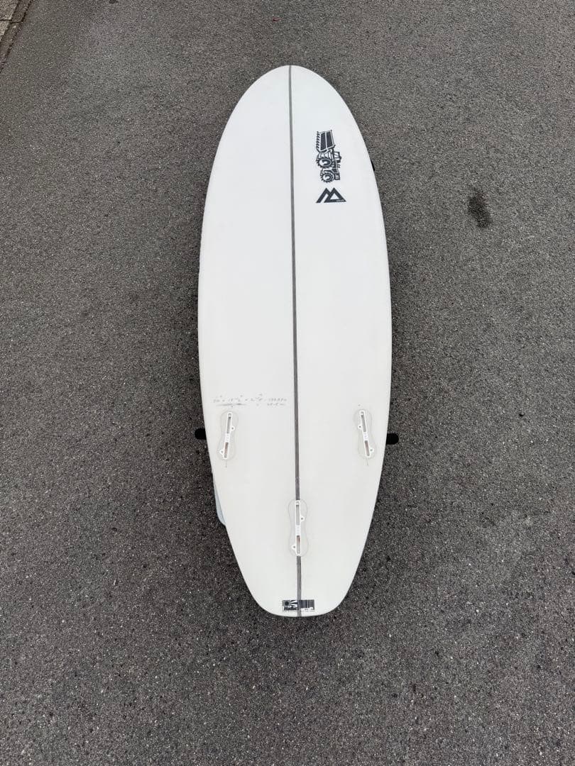 Jsサーフボード、モンスターボックス